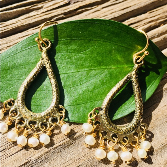 Peyote Bird Jewelry - 🌟SALE: Gold +White Pearl Chandelier Earrings,NWOT